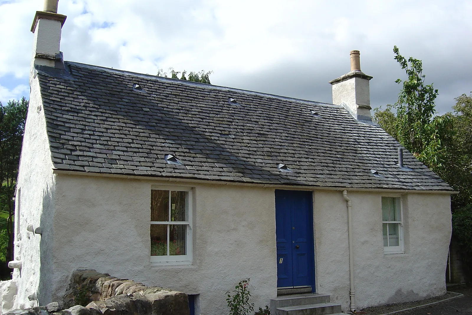Traditional Cottage, Dollar, Dollar, Clackmannanshire — photograph 1
