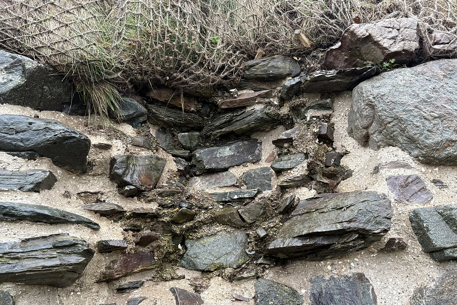 Dunyvaig Castle Phase 1 Conservation, Lagavulin Bay, Isle of Islay — photograph 3