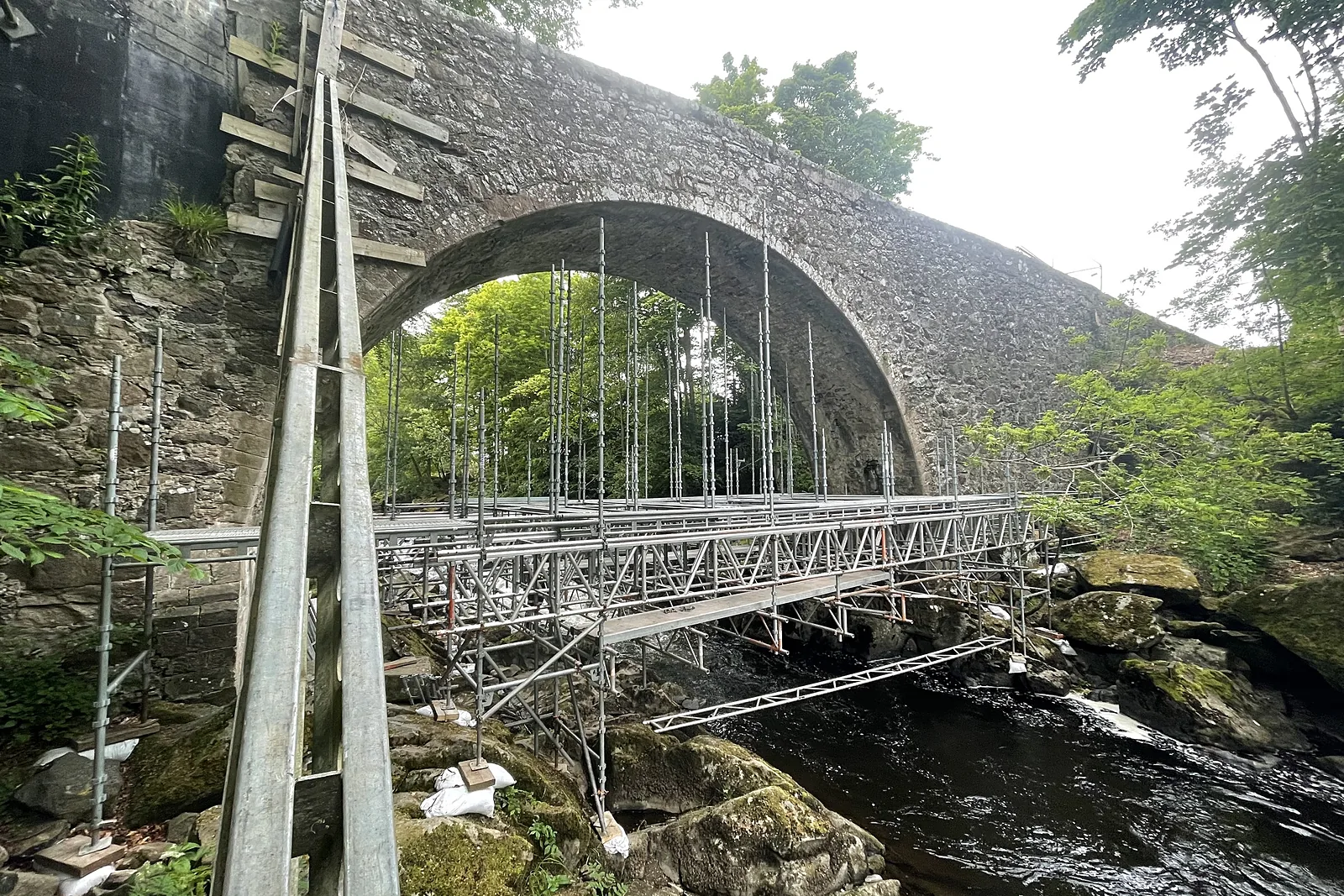 Elgin's Bridge, Castle Hotel grounds, Huntly, Aberdeenshire — photograph 2