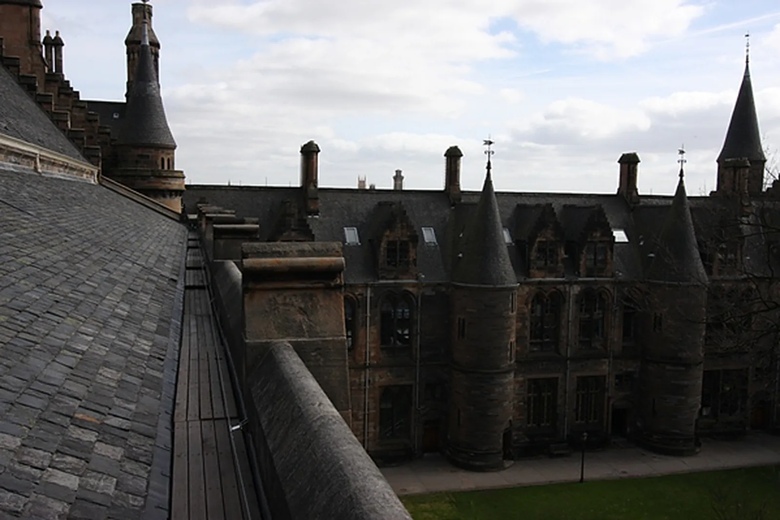 University of Glasgow Main Building, Gilmorehill, Glasgow — photograph 1