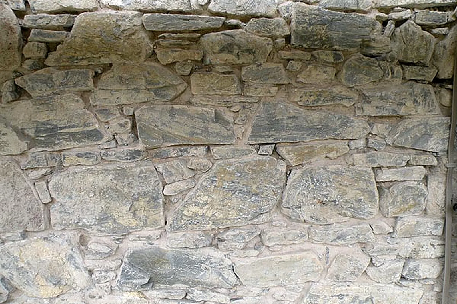 Inchrory Lodge, Tomintoul, Cairngorms — photograph 2