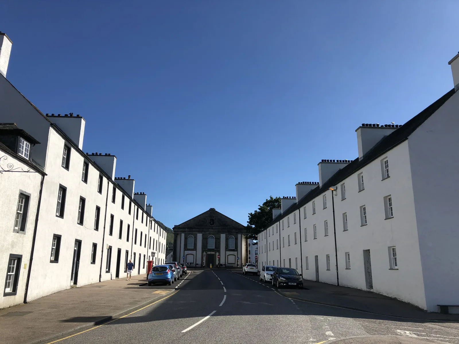 Relief Land and Ark Land tenements, Inveraray: lime harl and limewash on Main Street