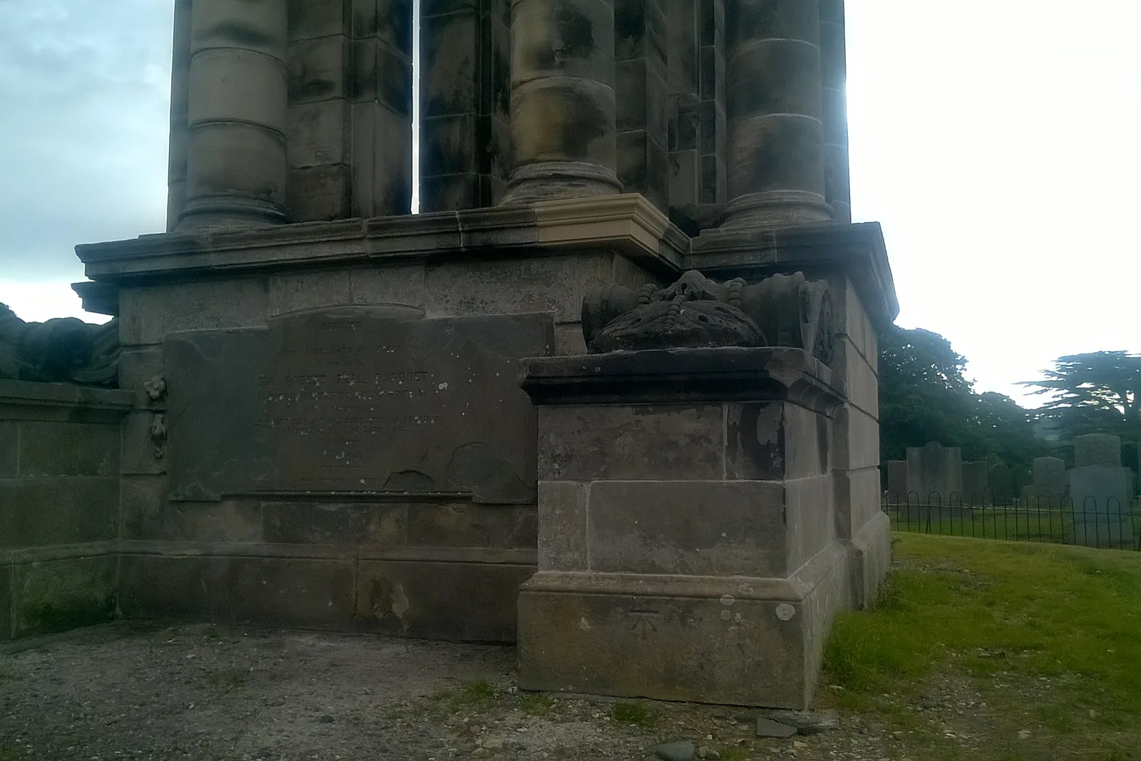 Sir Robert Peel Monument, Newmonthill Cemetery, Forfar, Angus — photograph 5