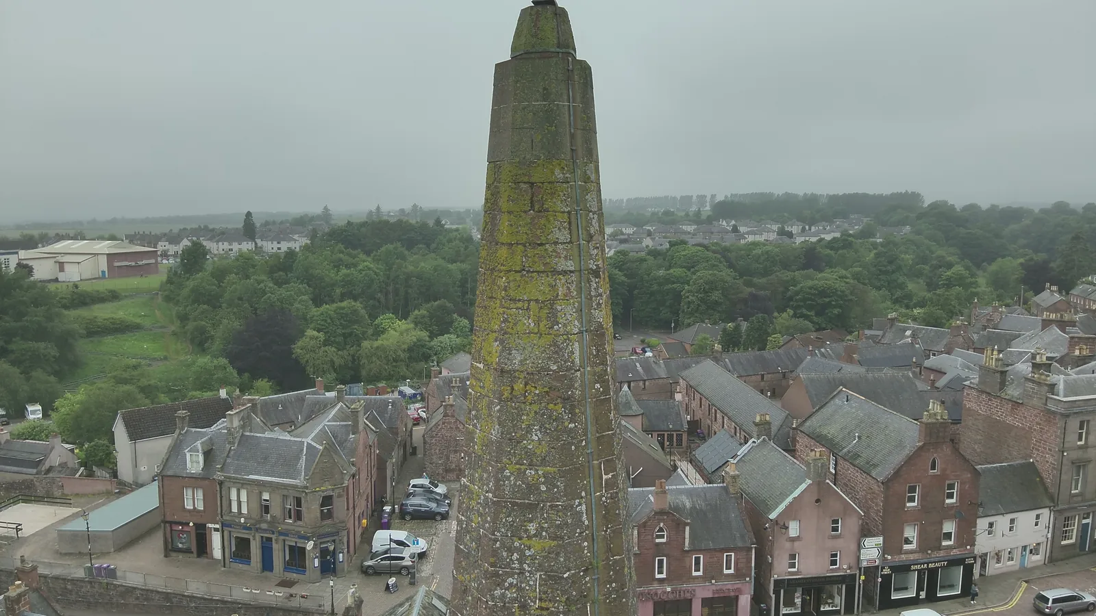 Kirriemuir: the octagonal spire and the town from the drone at the end of the survey flight