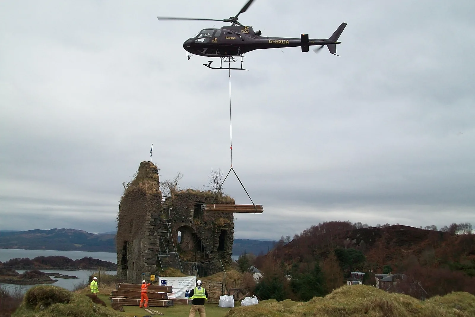 Tarbert Castle, Tarbert, Argyll — photograph 1