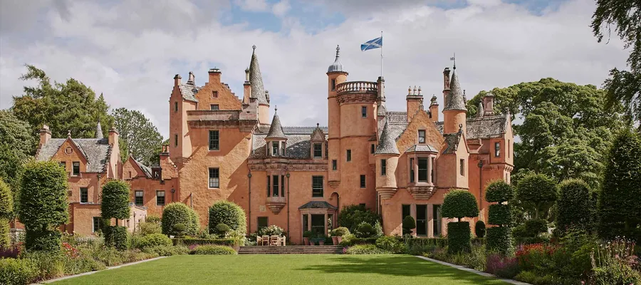 Aldourie Castle